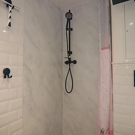 度假居 In Mit Terrasse Und Garten *