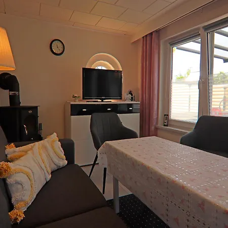 In Mit Terrasse Und Garten 度假居 Neubukow