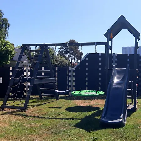 度假居 In Mit Terrasse Und Garten