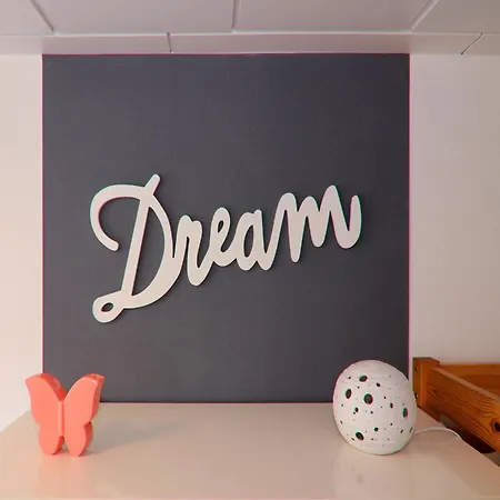 In Mit Terrasse Und Garten *