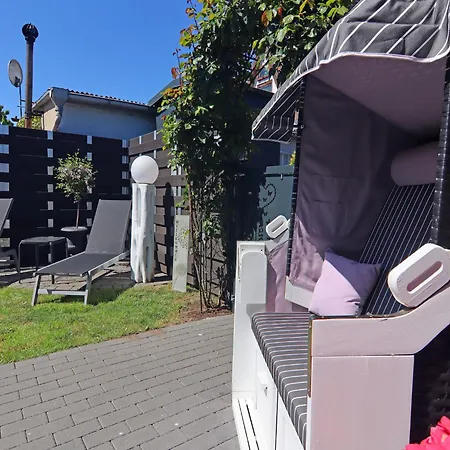 In Mit Terrasse Und Garten 度假居