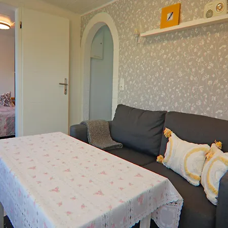 In Mit Terrasse Und Garten 度假居 *