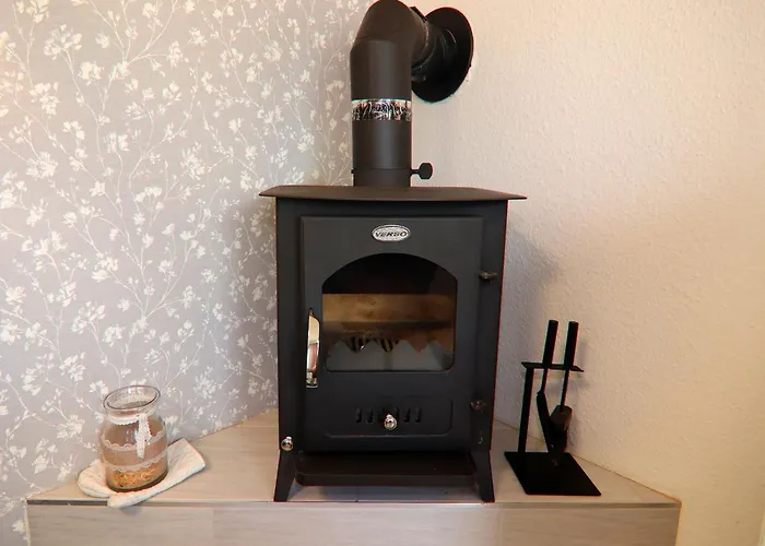 In Mit Terrasse Und Garten