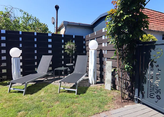 In Mit Terrasse Und Garten Дом отдыха